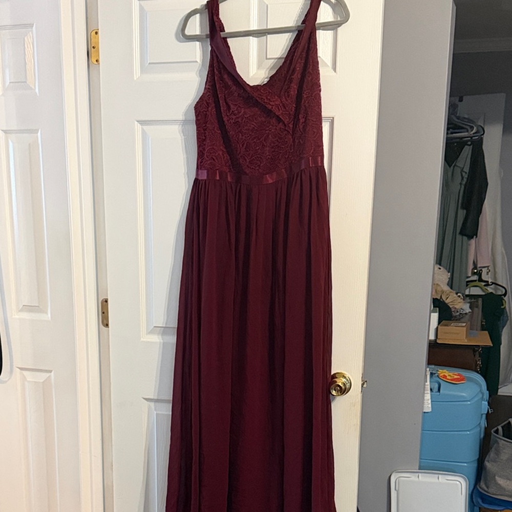 Elegant Burgundy Lace Dress